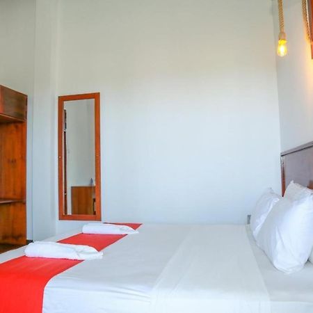 Sea Cloud Dalawella Hotel أونا واتونا المظهر الخارجي الصورة