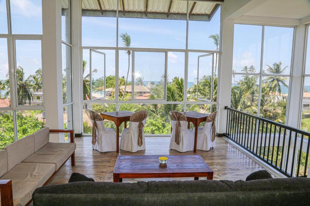 Sea Cloud Dalawella Hotel أونا واتونا المظهر الخارجي الصورة