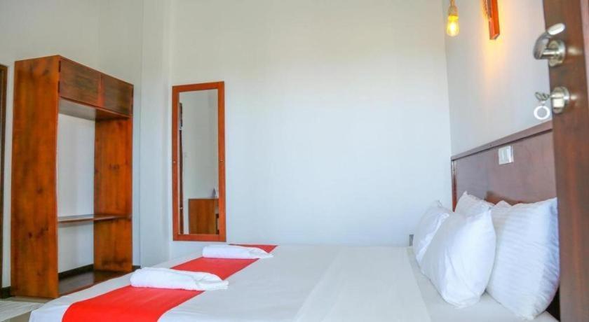 Sea Cloud Dalawella Hotel أونا واتونا المظهر الخارجي الصورة